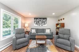Cozy 3BR Home Near Park & Shops