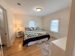 Sleeps 8 Near Riverwalk