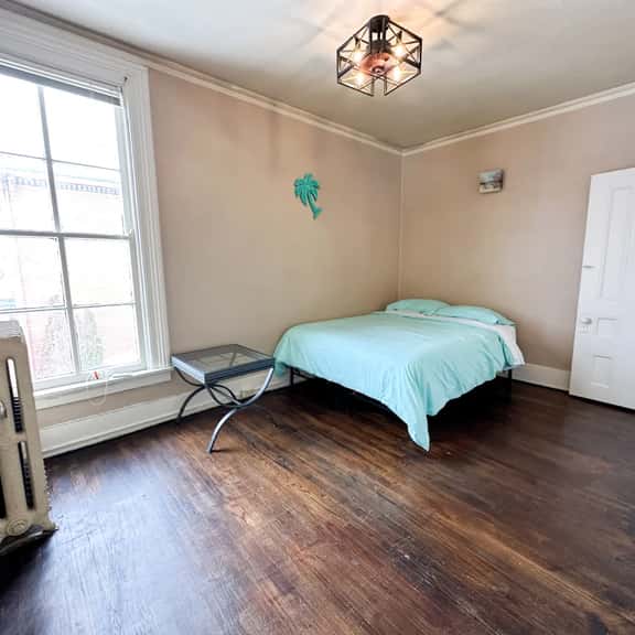 Downtown Historical 1 Bed Apt - Image 1