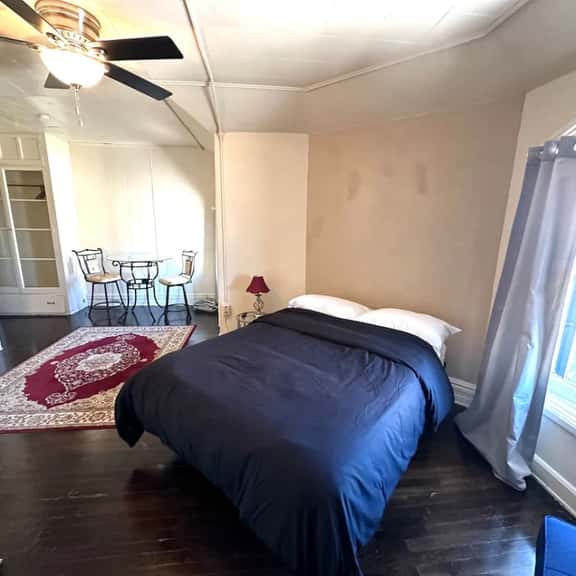 Studio Apt # 9 in a Historical Downtown Home - Image 1