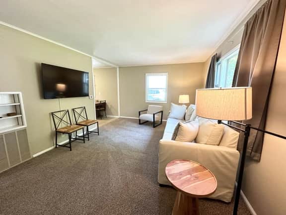 Cute and Cozy Near Parks